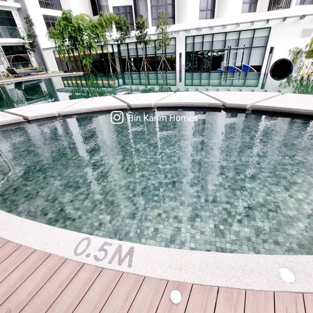 Apartment The Shore Kk By Bin Karim Homes